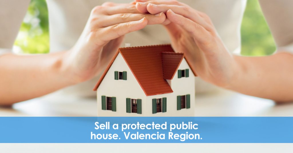 Sell a protected public house. Valencian region.